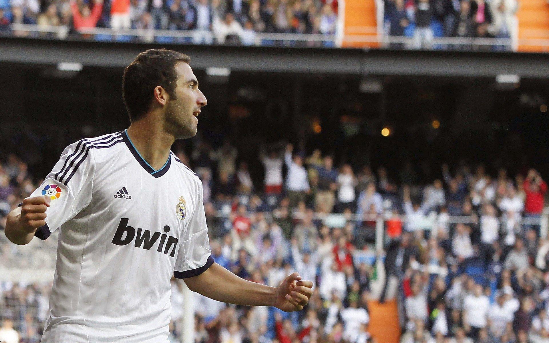 佛罗伦萨主场力克强敌，全队士气高涨剑指欧战席位